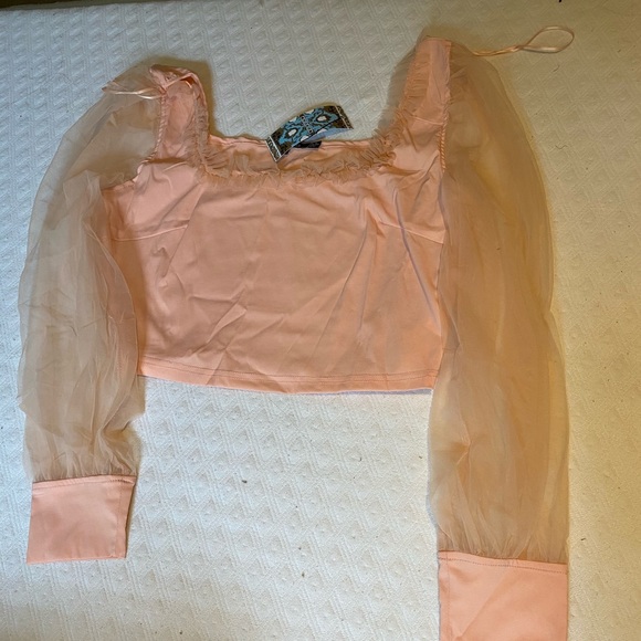 Ruffle Detailed Square neck top - Picture 4 of 6